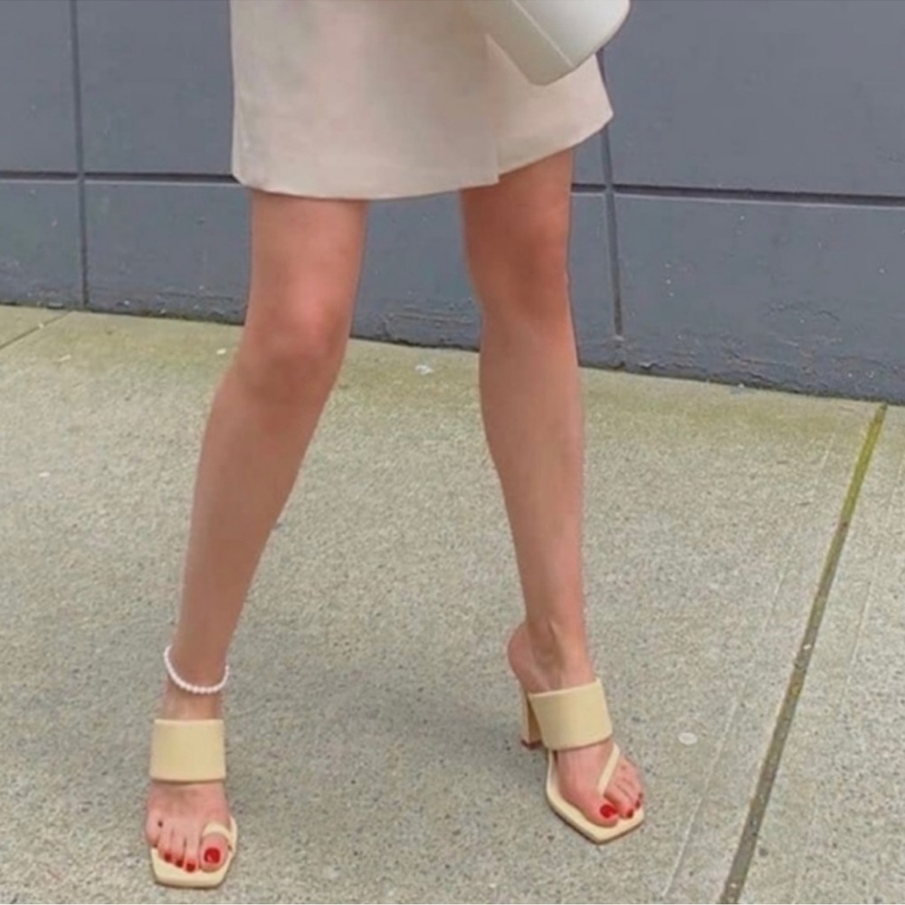 🆕 Padded Sandals - Picture 11 of 11